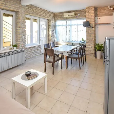 & Mobile Homes Ivas * Pakoštane