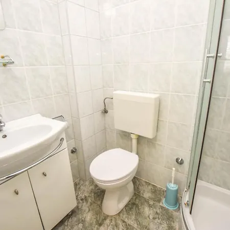 & Mobile Homes Ivas 아파트