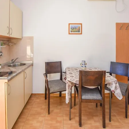 & Mobile Homes Ivas *