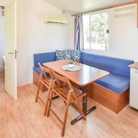 & Mobile Homes Ivas Apartment
